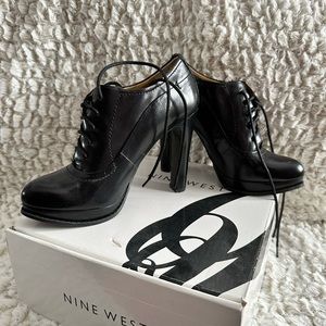 Nine West Oxford Lace Ups Size 7